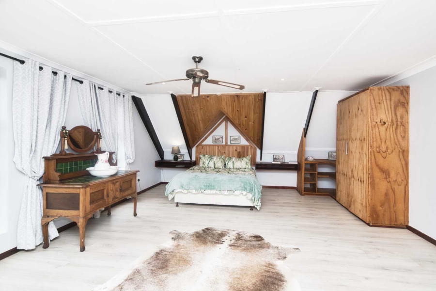 5 Bedroom Property for Sale in Fisherhaven Western Cape